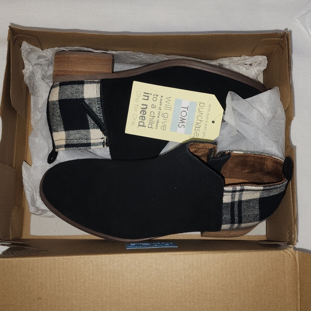 Toms Deia Women's Shoes Black Suede Wool Low Block Ankle Boots